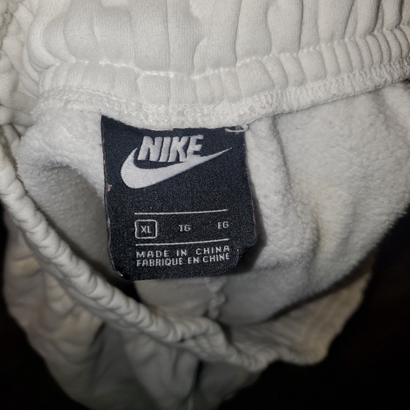 Nike Women's Recreation Club Shorts Size XL - Picture 5 of 5